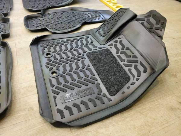 Коврики в салон Toyota Esquire (2014-н.в.) 3 ряд